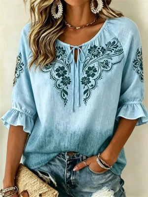Blaue Bluse Mit Blumen 1