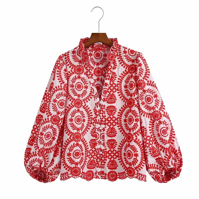 Bluse Mit Roten Blumen 2