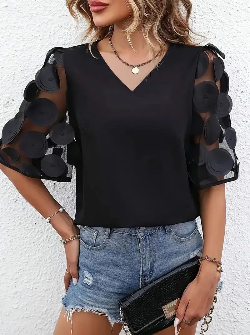 Bluse Mit Blumen Applikation 1
