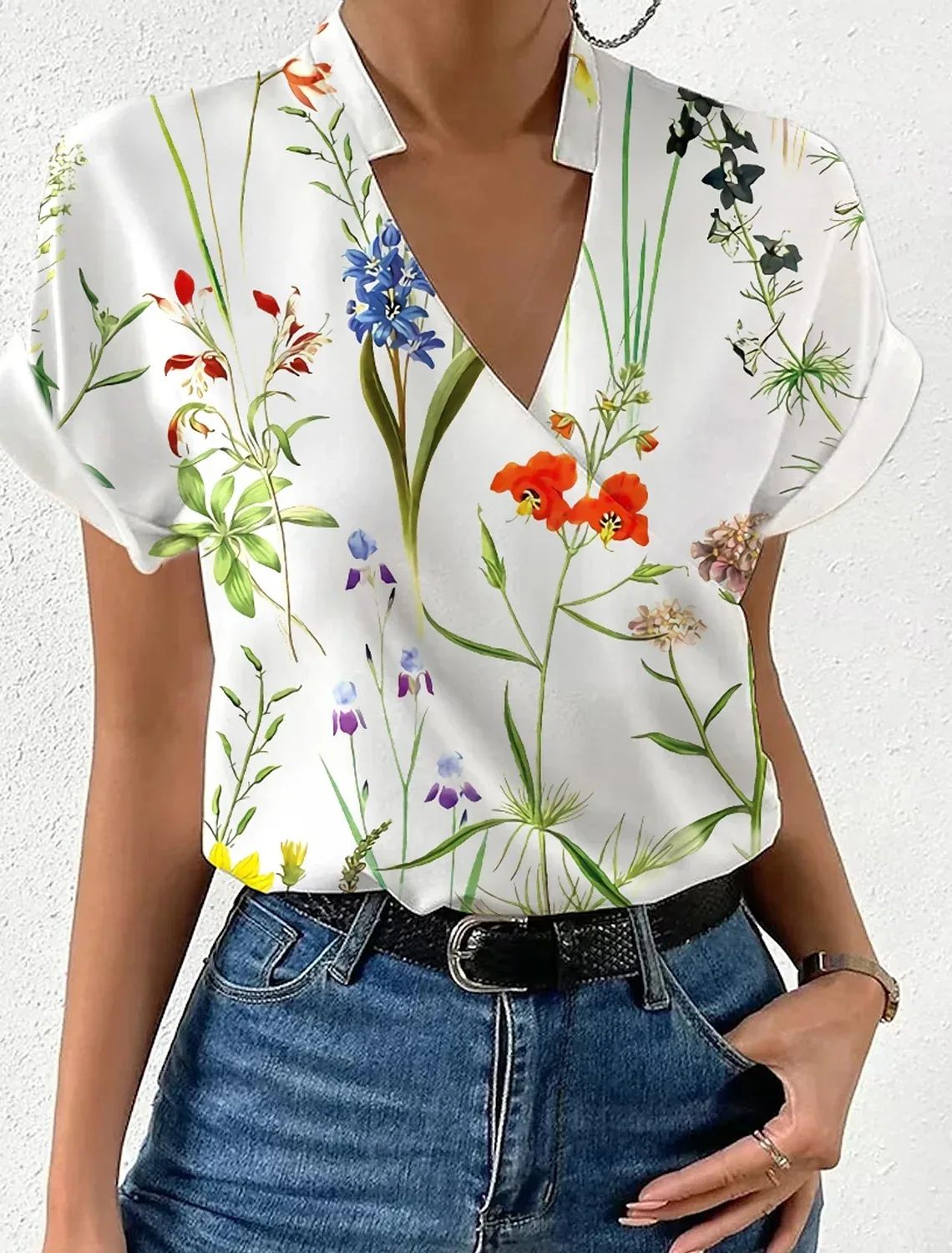 Weiße Bluse Mit Rosen 1