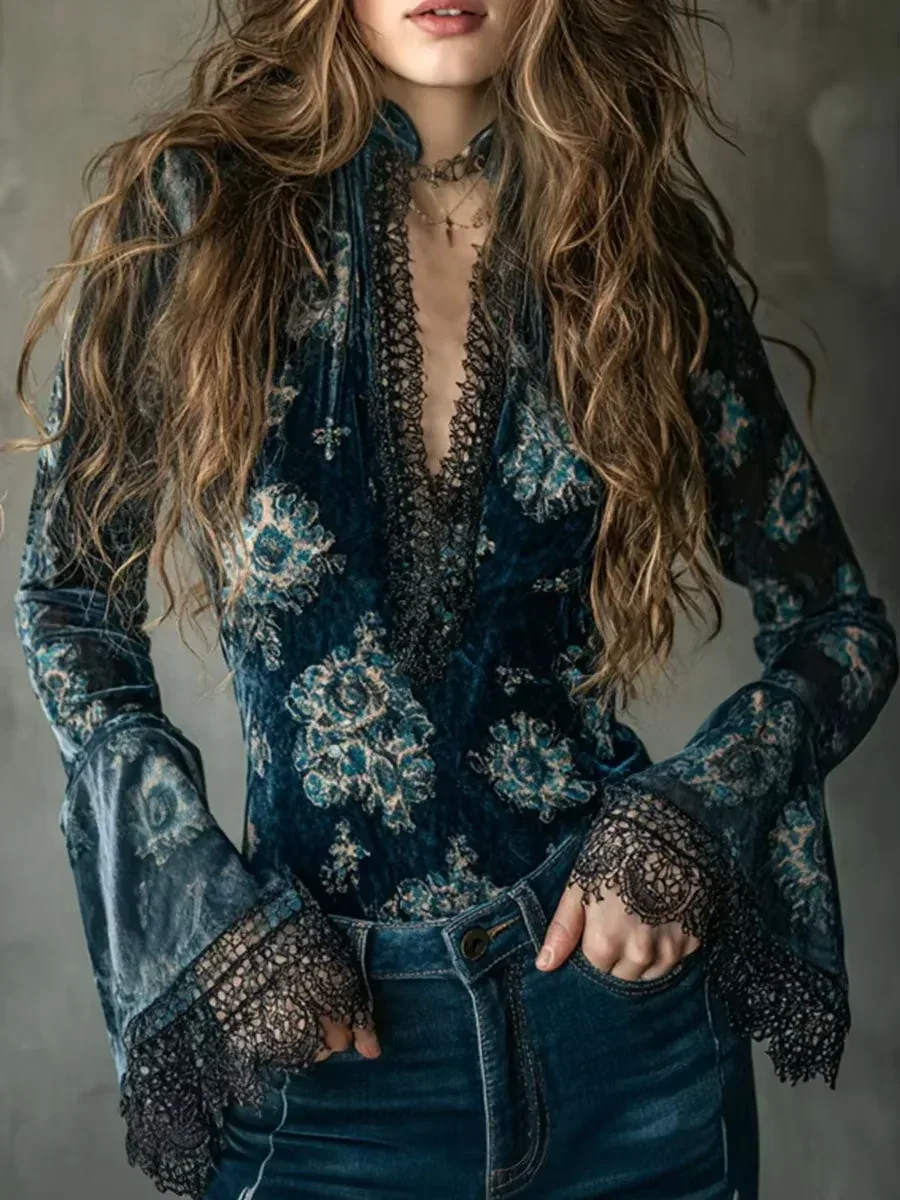 Dunkelblaue Bluse Mit Blumenmuster 2