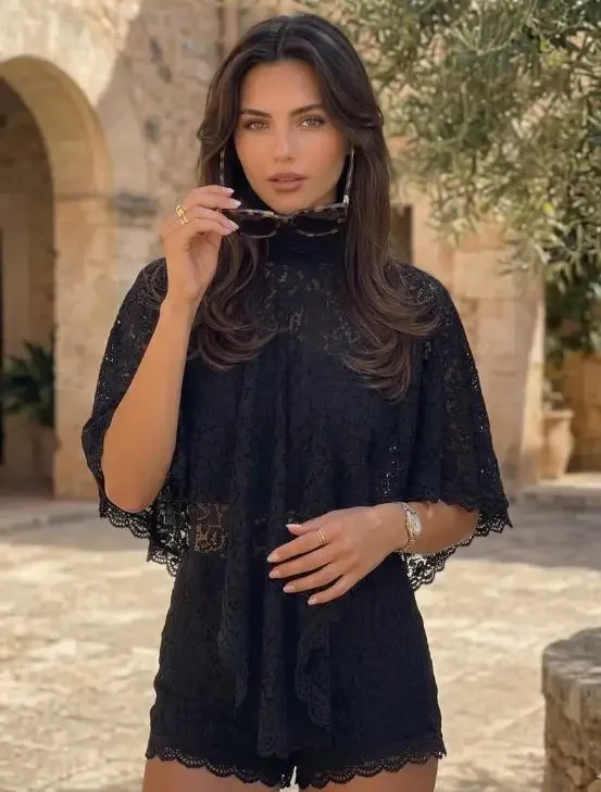 Damen Bluse Schwarz Mit Blumen 1
